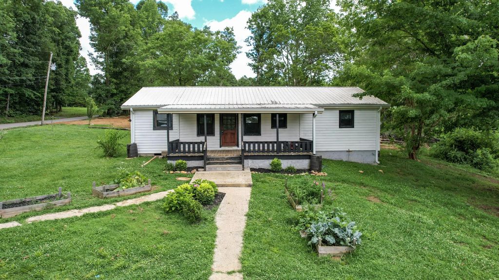 618 Carter Road, Cleveland