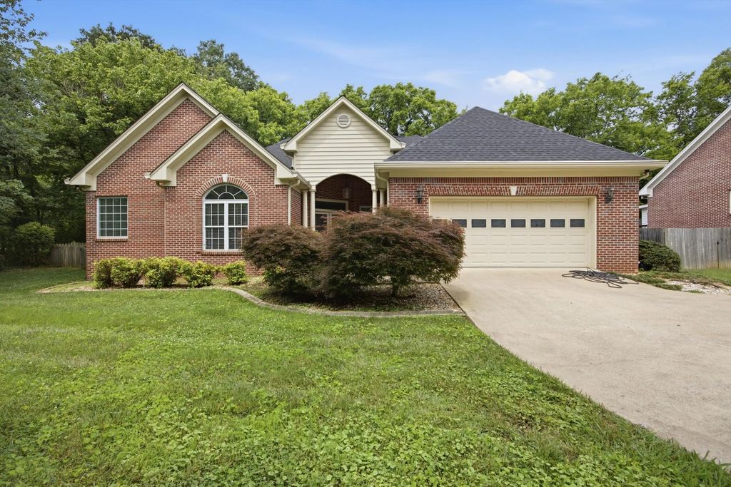 4833 Hampshire Place, Hixson