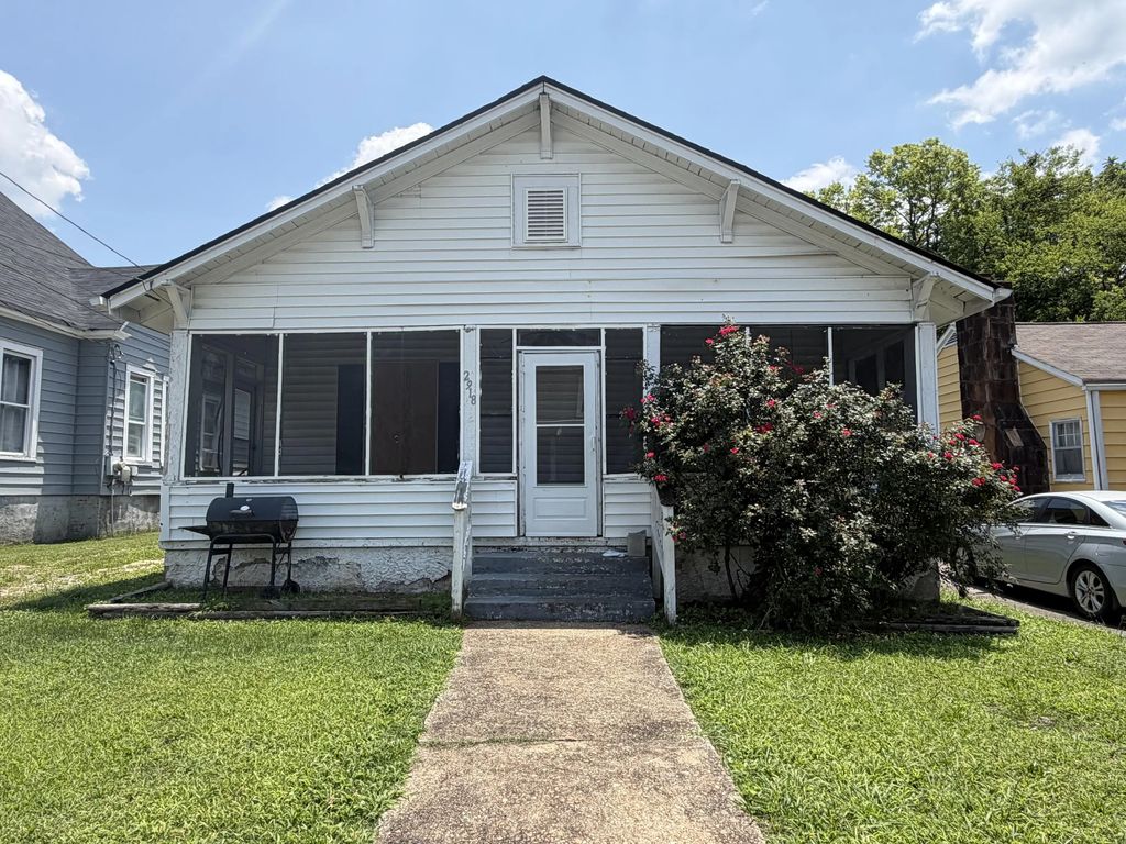2918 N Chamberlain Avenue, Chattanooga