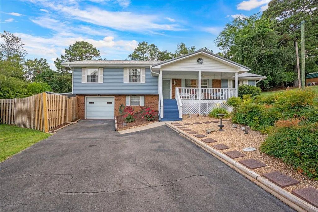 1026 Bandy Lane, Ringgold