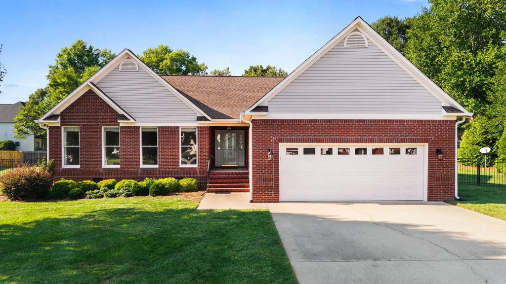121 Park Creek Drive, Cleveland