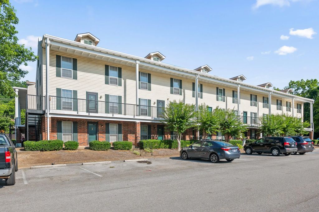 900 Mountain Creek Road, Chattanooga