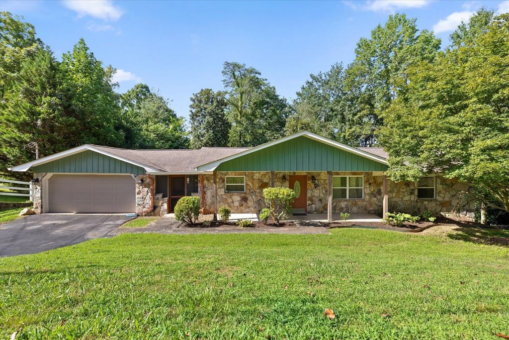 606 Oak Crest Lane, Hixson