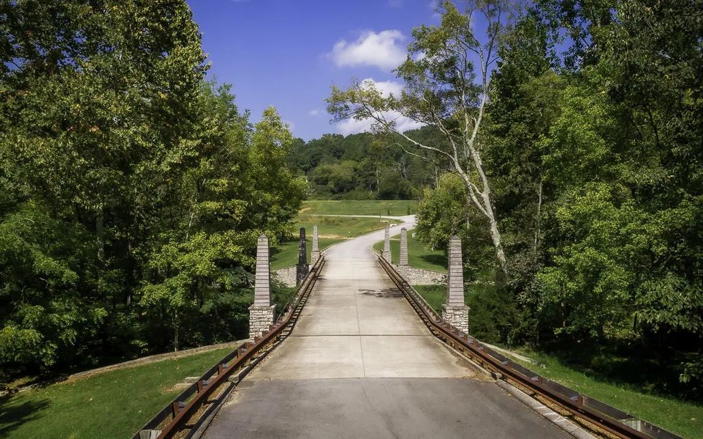 1754 Oakbrook Trail, Ooltewah