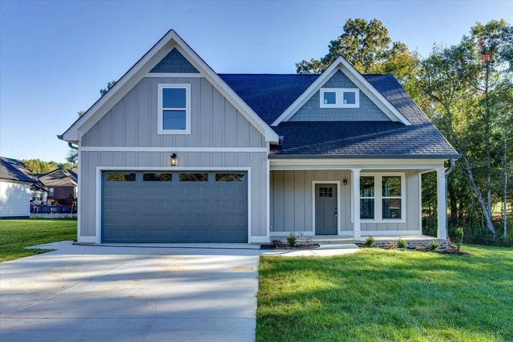 5105 Ella Lane, Cleveland