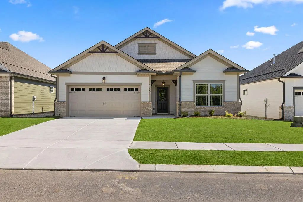 2977 Discovery Drive, Cleveland