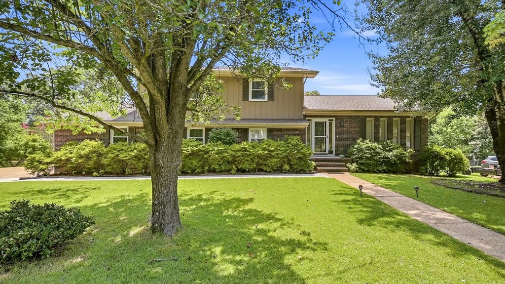 6700 Moss Lake Drive, Hixson