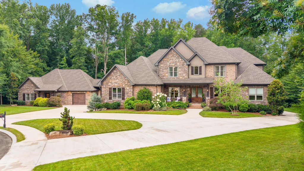 410 Clear Canyon Drive, Hixson