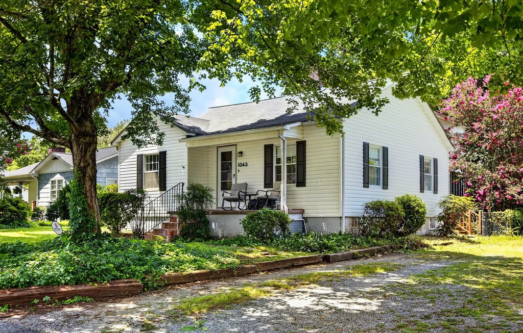 1343 Brown Avenue, Cleveland