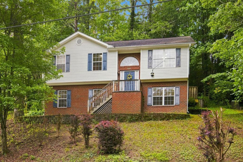 1024 Lower Mill Road, Hixson