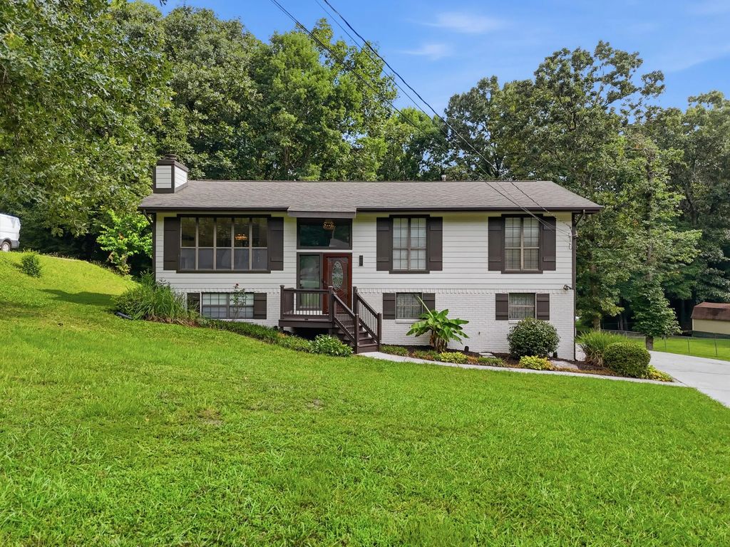 5033 Hunter Village Drive, Ooltewah