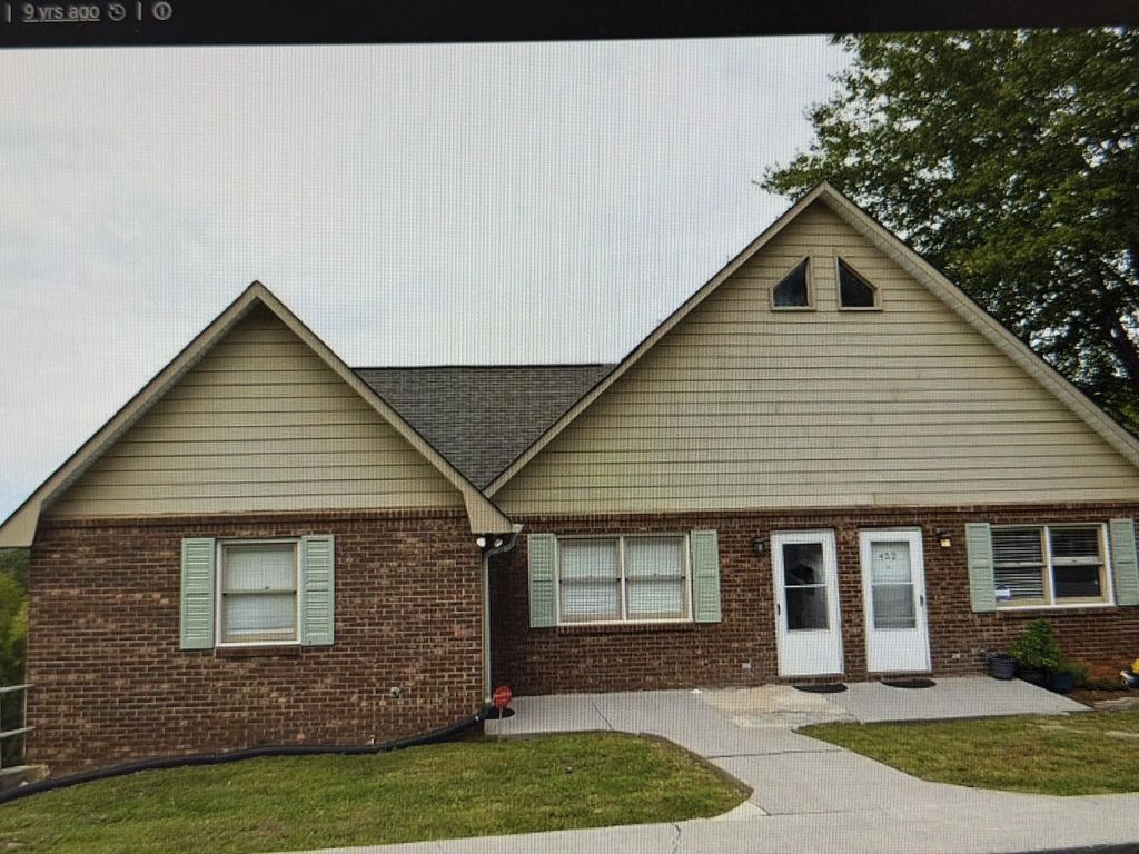452 Crest Drive, Cleveland