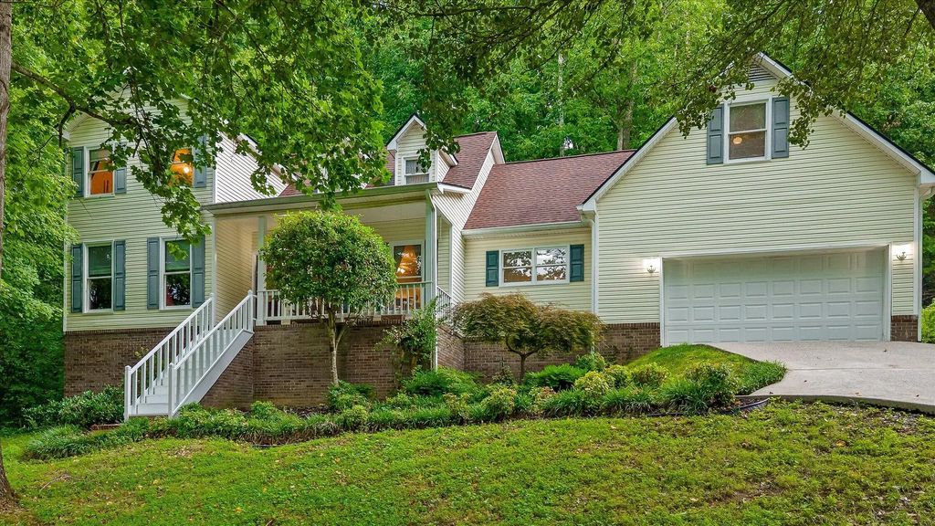 1668 Flagstone Point, Cleveland