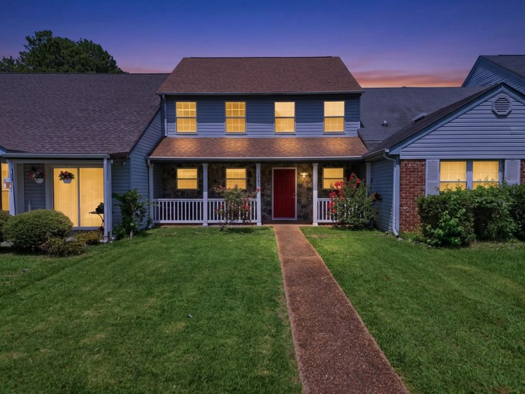 1353 Village Green Drive, Hixson