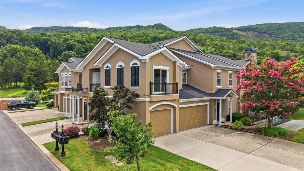105 Renaissance Court, Chattanooga