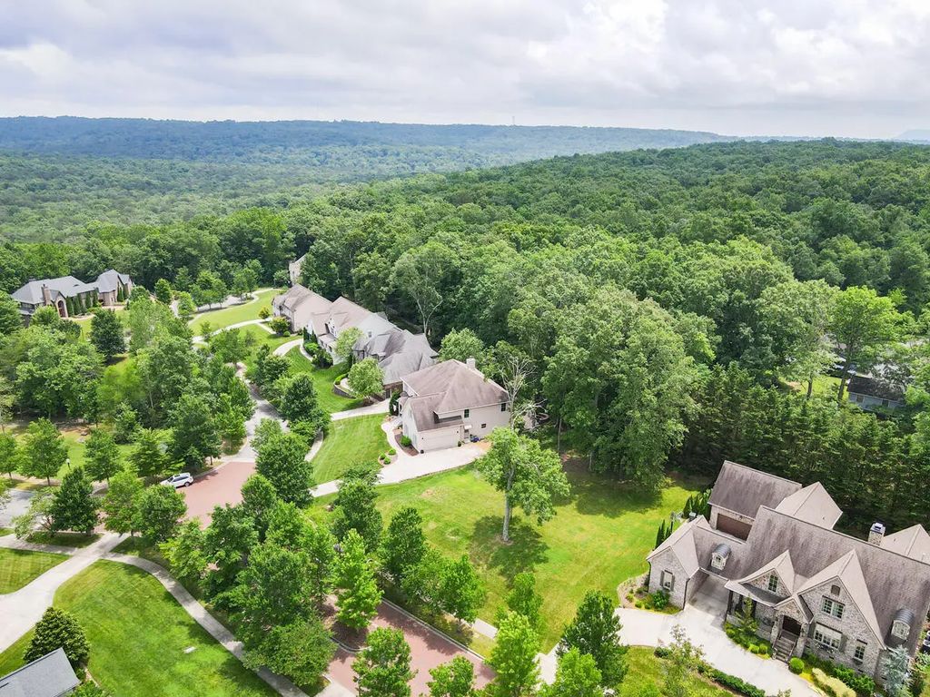 2324 Dogwood Grove Circle, Signal Mountain