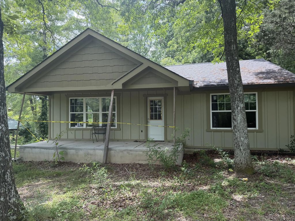 1304 Lula Lake Road, Lookout Mountain