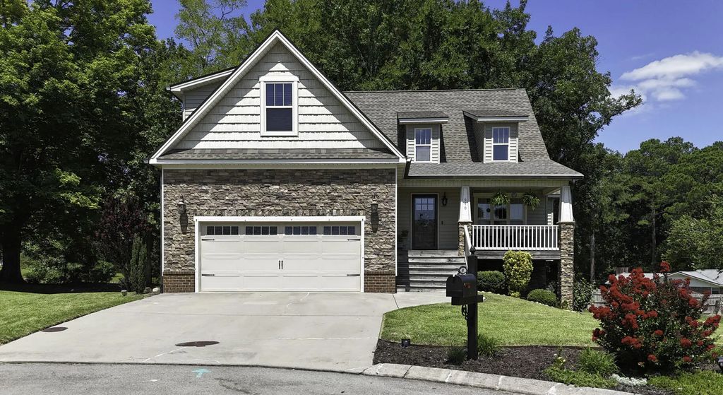 540 Nw Clintons Pass, Cleveland