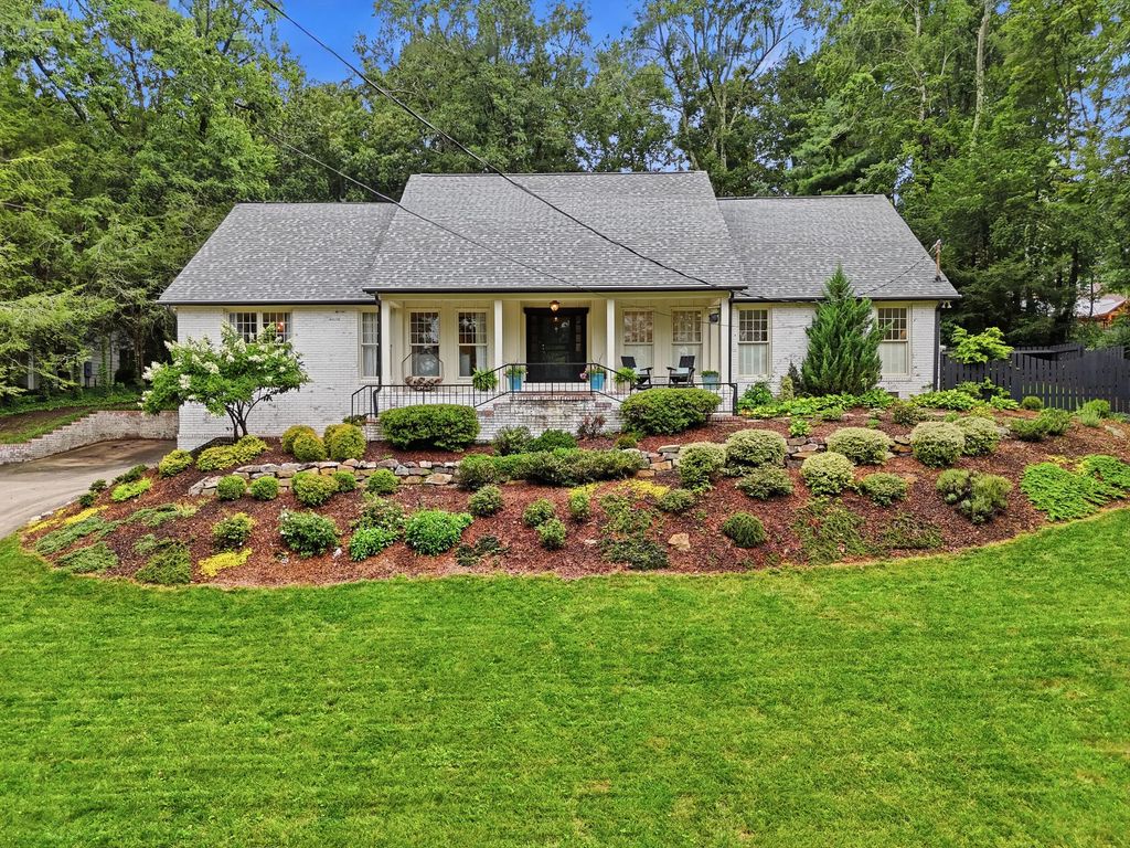 414 N Bragg Avenue, Lookout Mountain