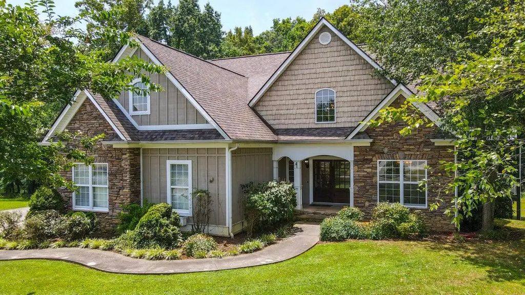 355 Leatha Lane, Cleveland