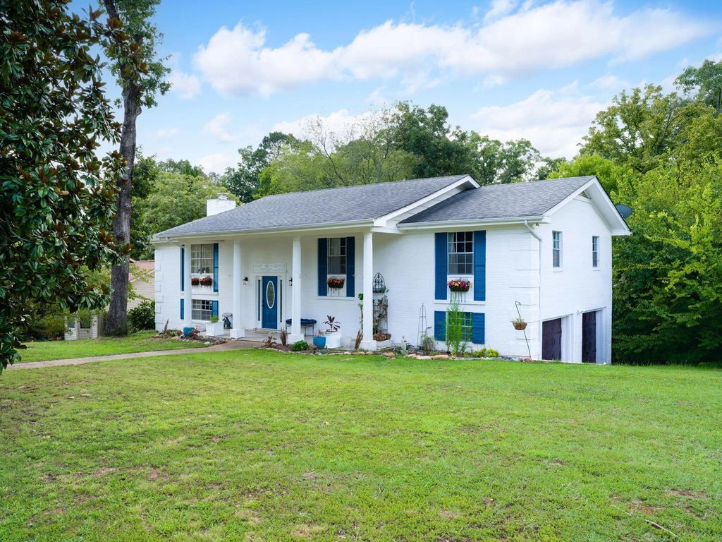4825 Montcrest Drive, Chattanooga