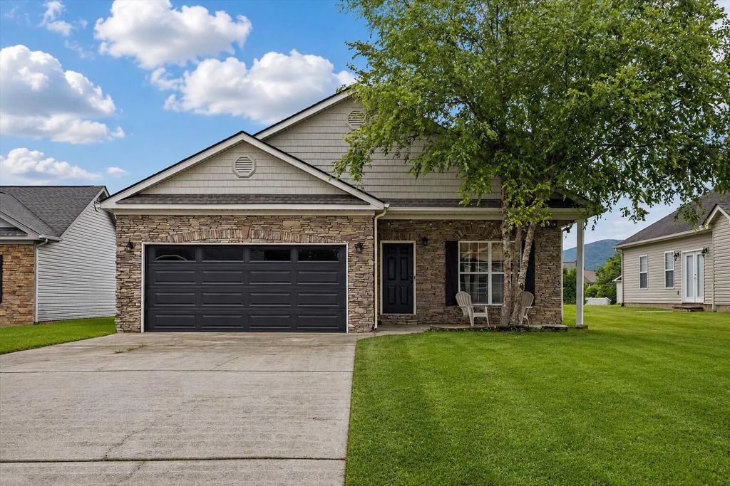 8279 Bluegill Circle, Ooltewah