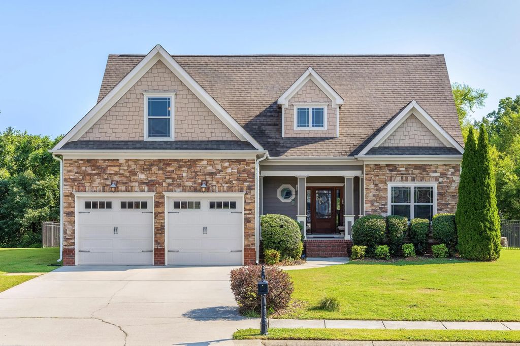 8859 Seven Lakes Drive, Ooltewah