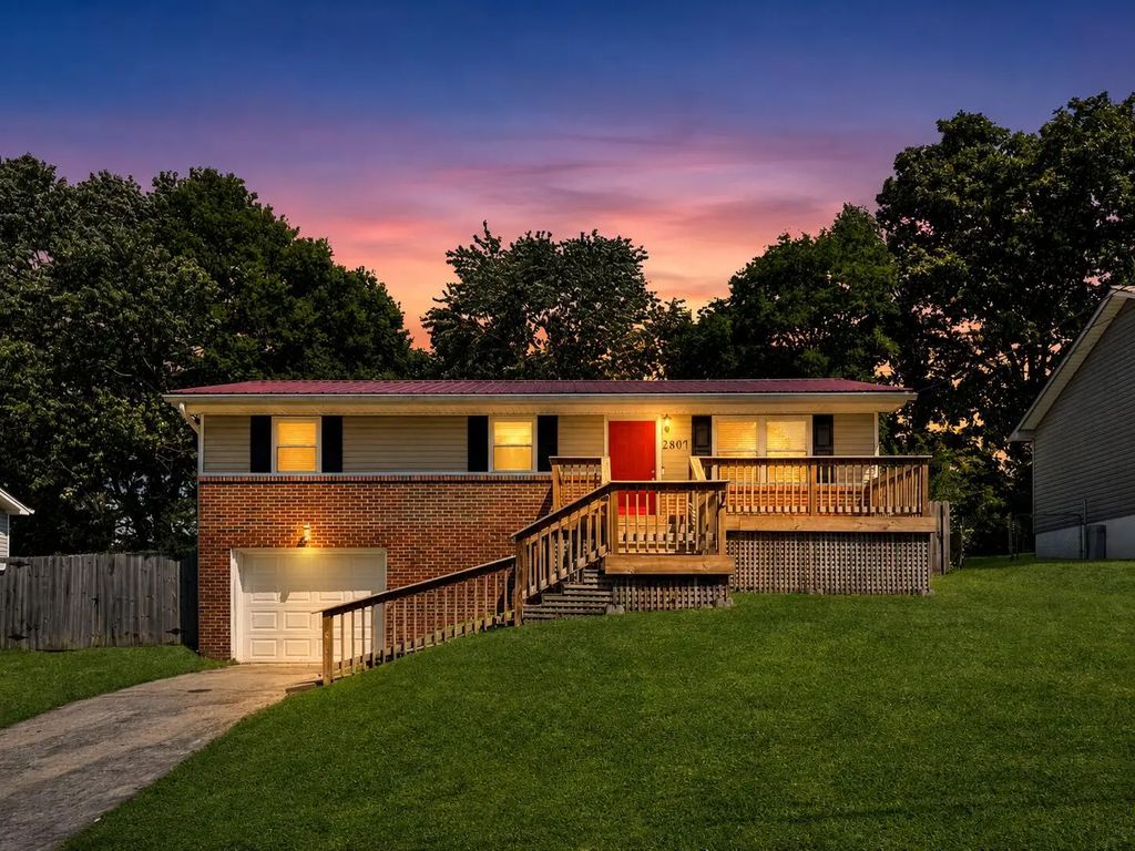 2807 Bo Street, Cleveland