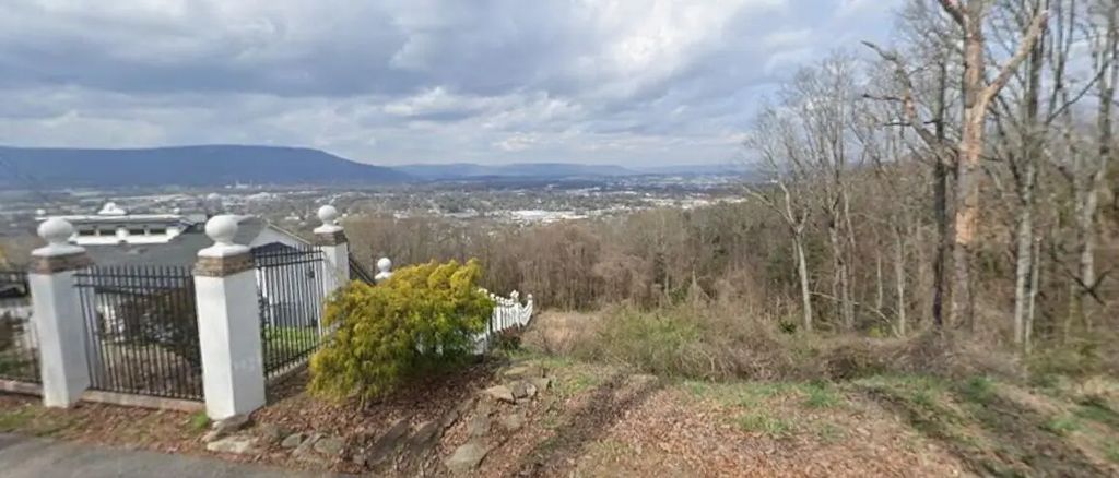 W Shadowlawn Drive, Chattanooga