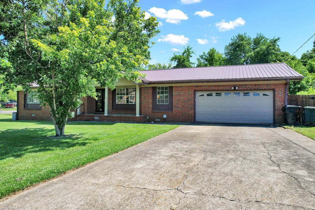 2805 Lilac Drive, Cleveland