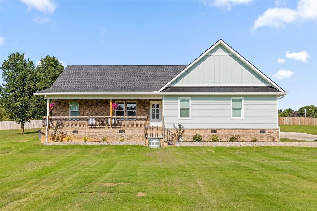 104 Lexington Stop Drive, Rock Spring