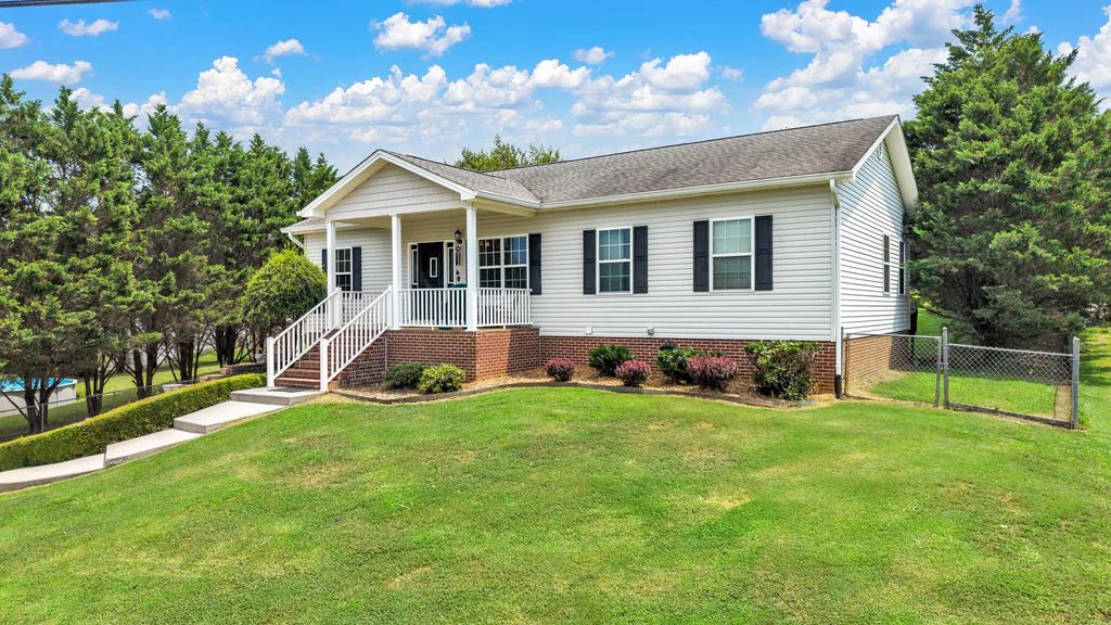 3309 Carmen Lane, Cleveland