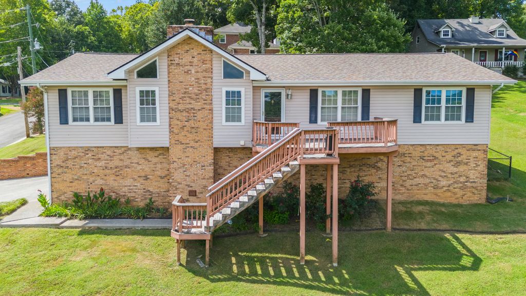 440 Dailey Hill Circle, Ringgold