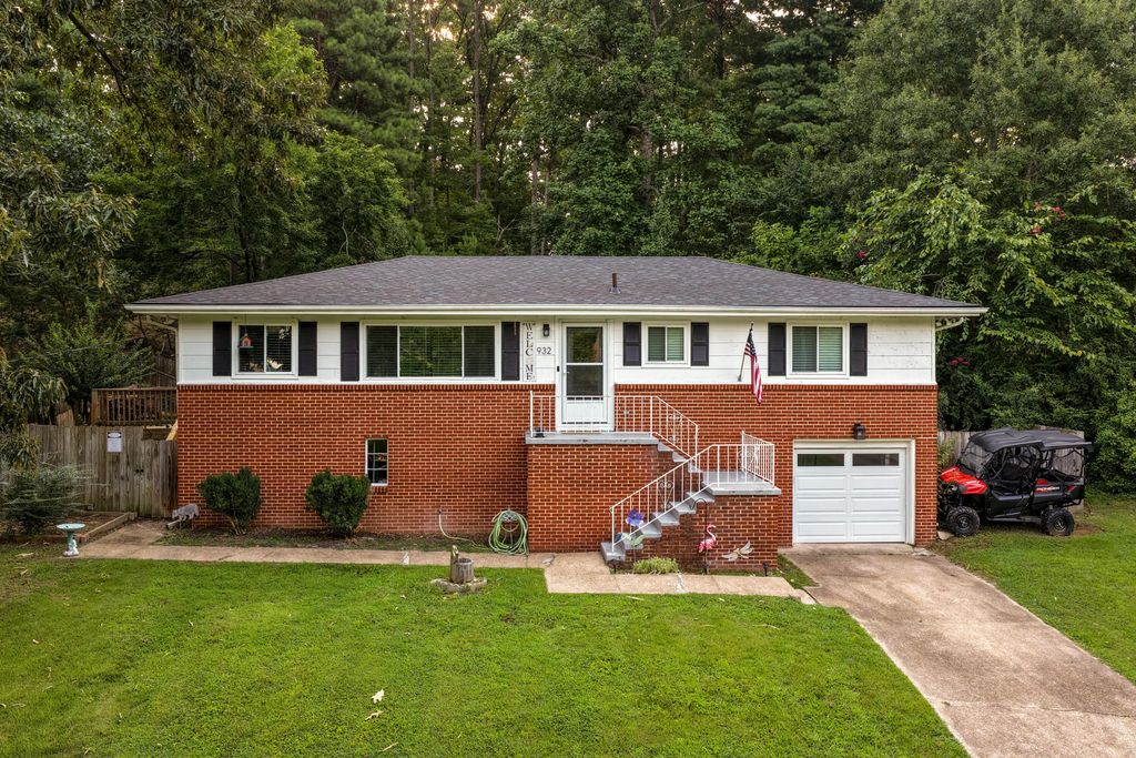 932 Marion Street, Rossville
