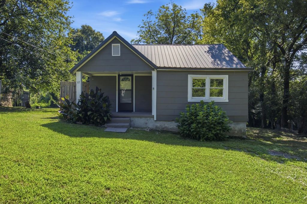 57 Circle Drive, Rossville