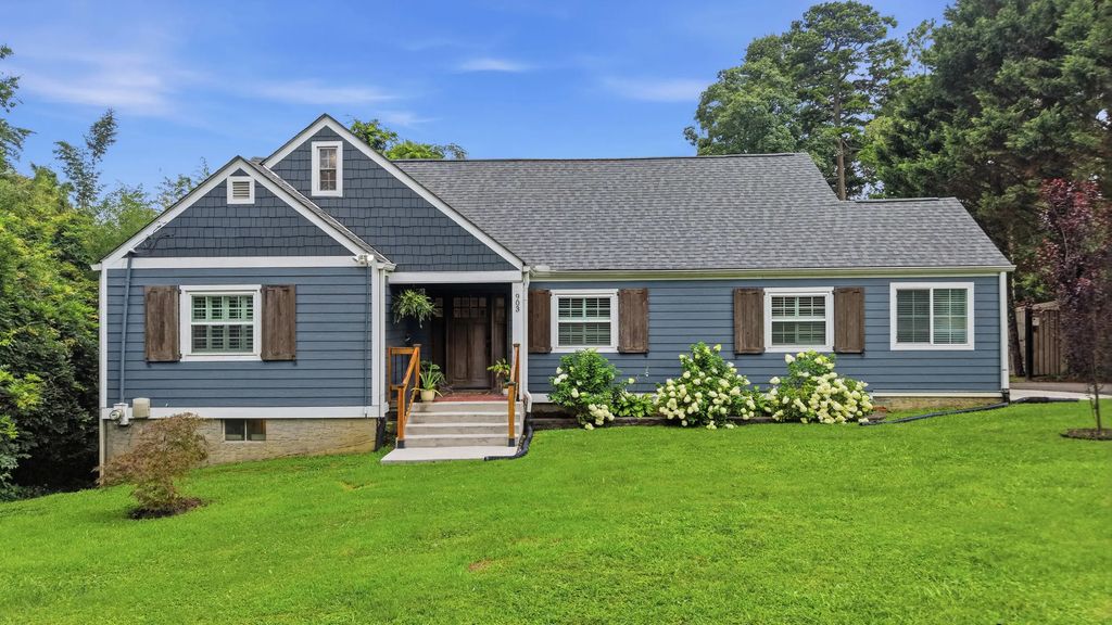 903 S Crest Road, Chattanooga
