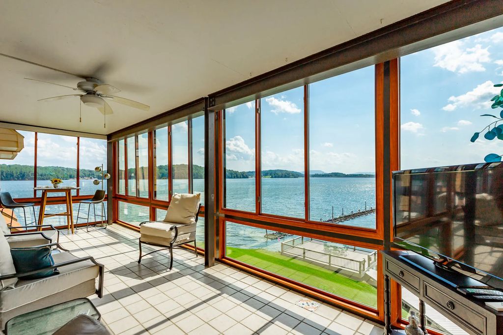 4346 Lakeshore Lane, Chattanooga