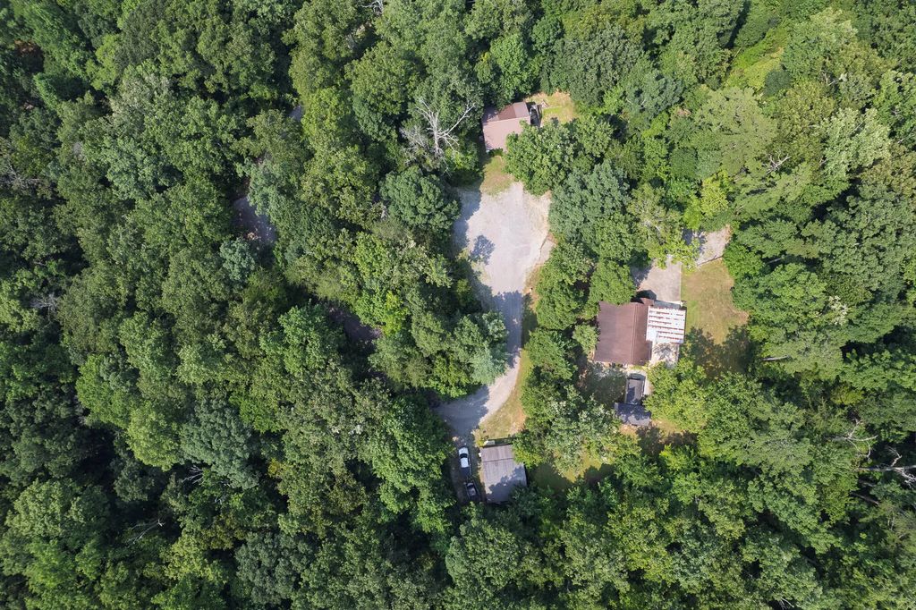 270 Summer Lane, Trenton