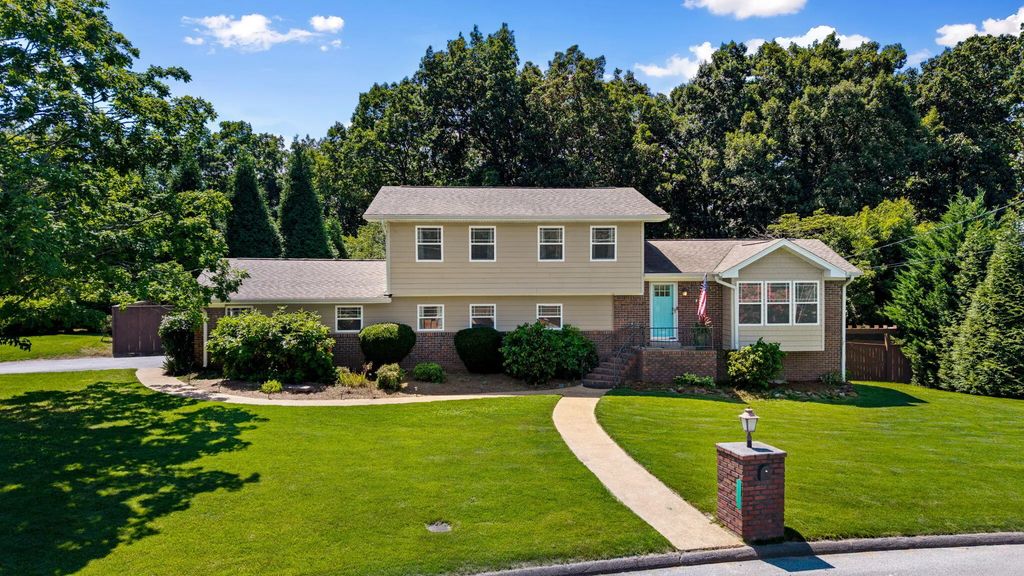 7101 Fairington Circle, Hixson
