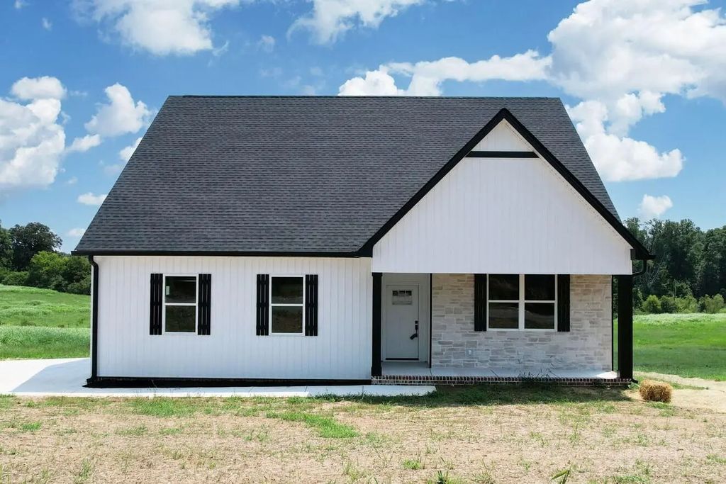 5301 Trewhitt Road, Cleveland