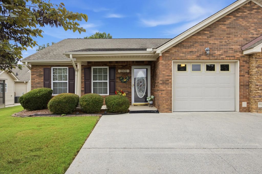2101 Applebrook Drive, Rossville