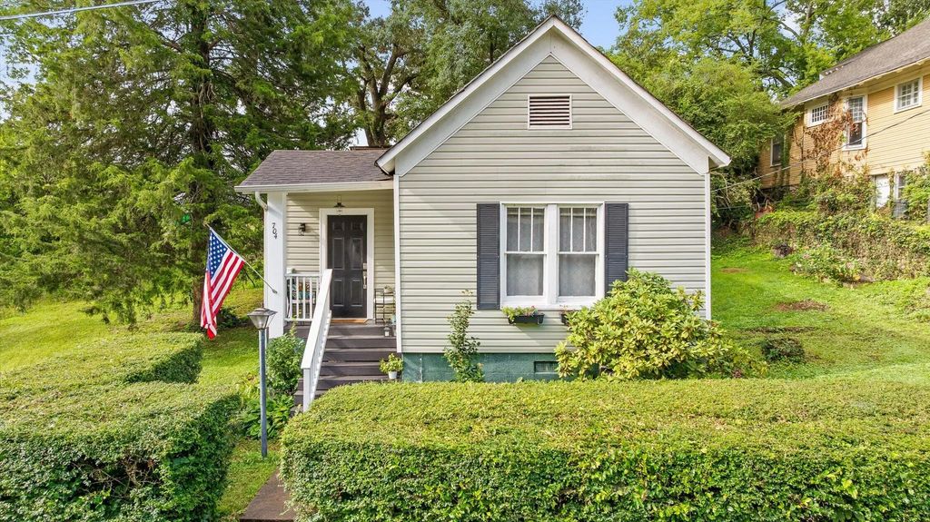 704 Boylston Street, Chattanooga