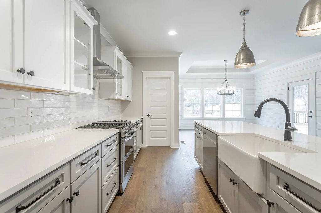124 Murry Lane, Cleveland
