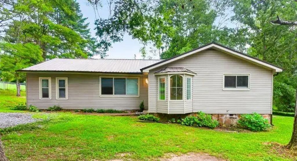 89 Alexander Way, Lookout Mountain