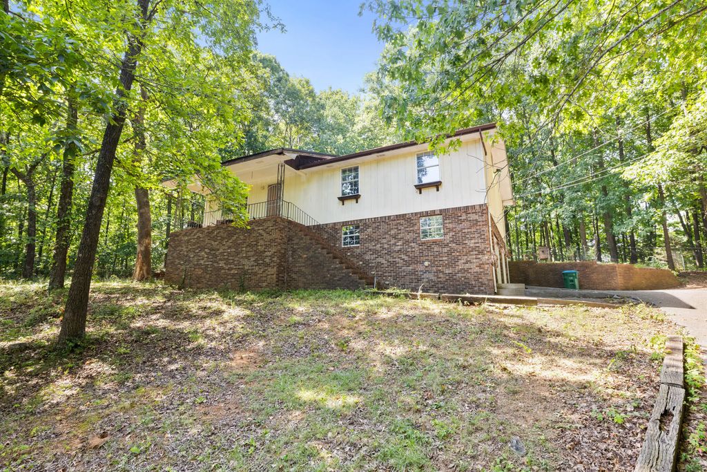 705 Scenic Drive, Rossville