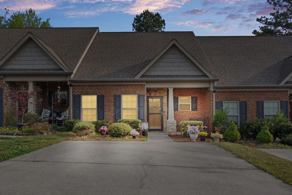 1735 Stonebriar Drive, Cleveland