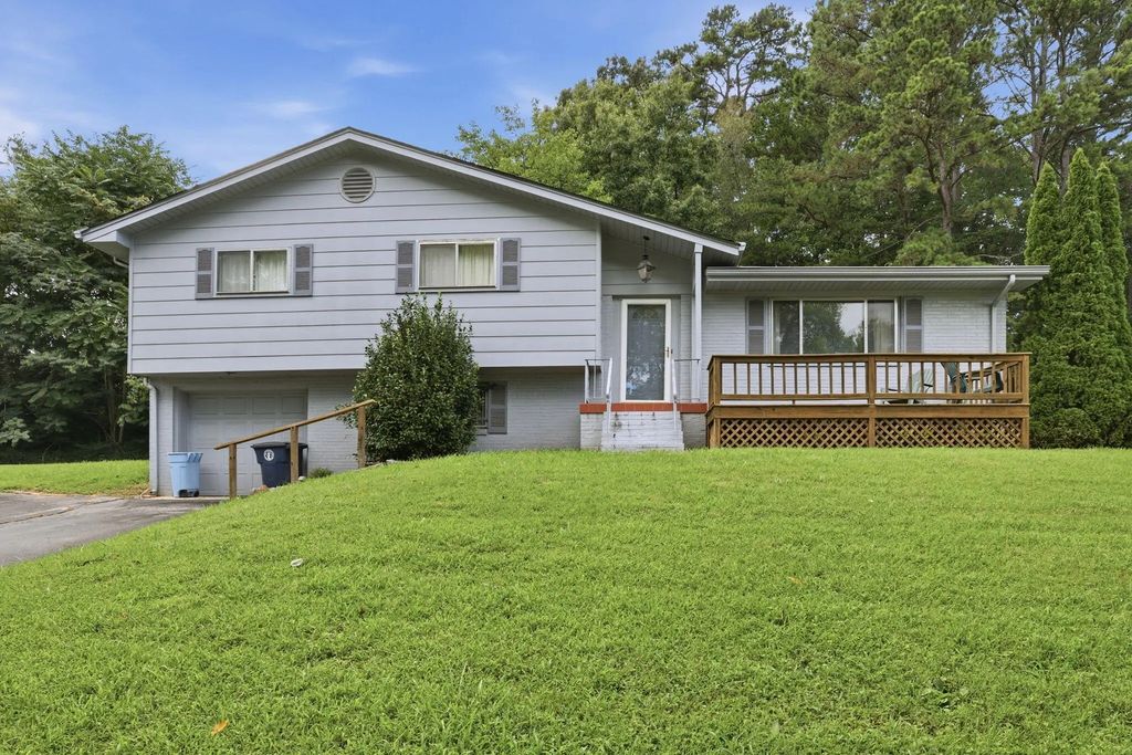 1127 Hillsboro Drive, Chattanooga