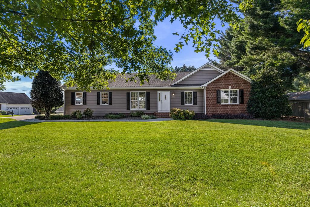 3365 Michigan Avenue Road, Cleveland