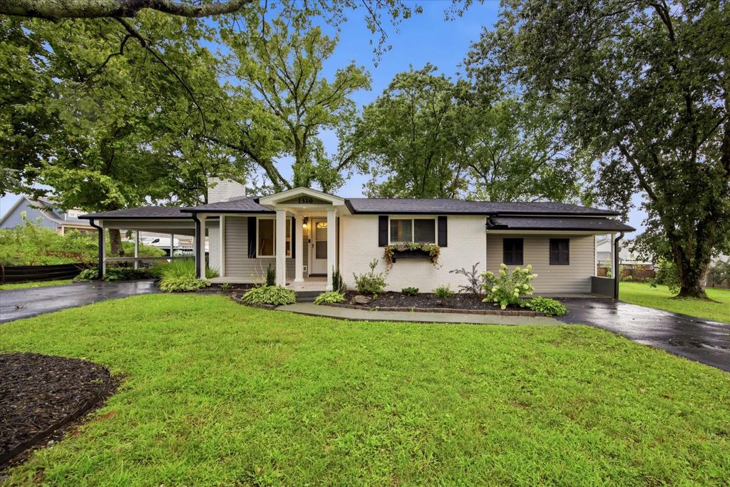 1320 Wooten Road, Ringgold
