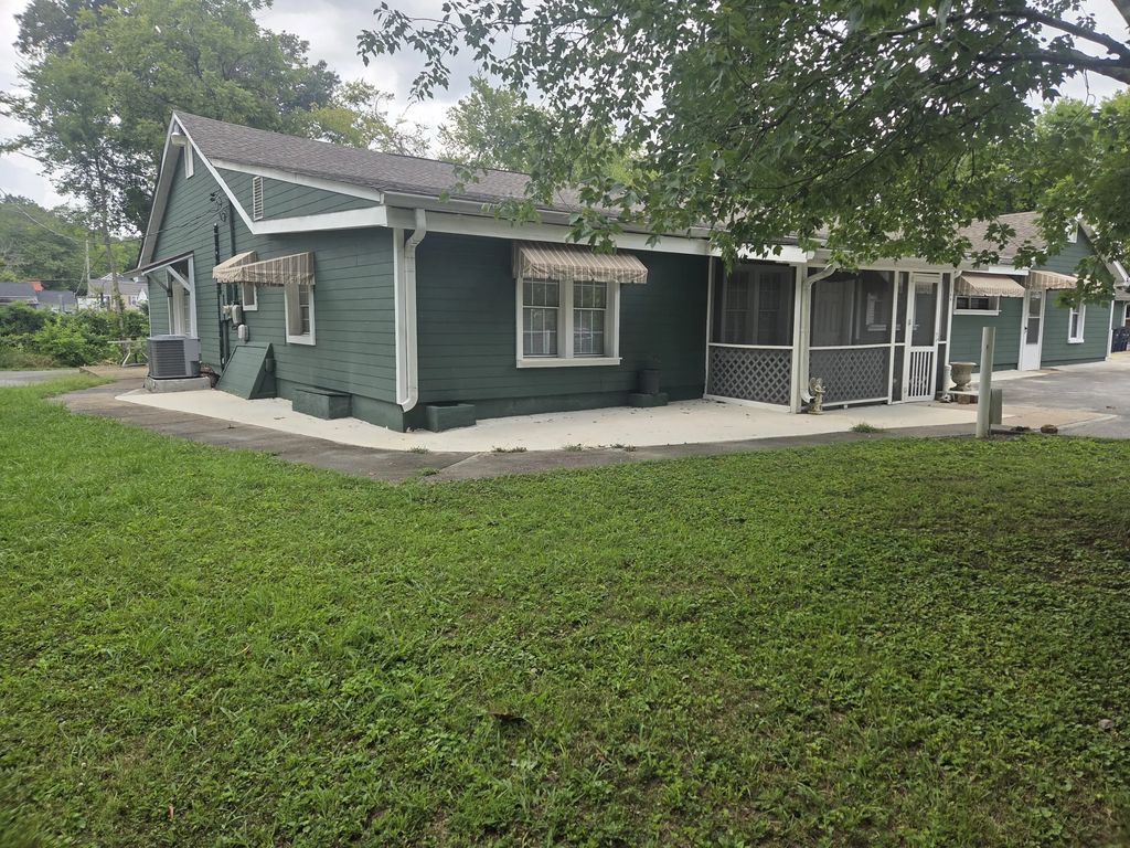 5542 Clemons Road, Chattanooga
